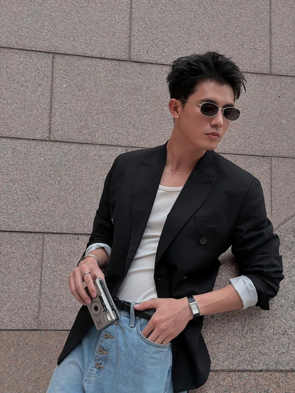 Mỹ nam thế hệ mới đang gây nhiễu loạn màn ảnh Việt: Khí chất không có điểm chê, gương mặt hoàn hảo chuẩn "tỷ lệ vàng" Mỹ nam thế hệ mới đang gây nhiễu loạn màn ảnh Việt: Khí chất không có điểm chê, gương mặt hoàn hảo chuẩn "tỷ lệ vàng"