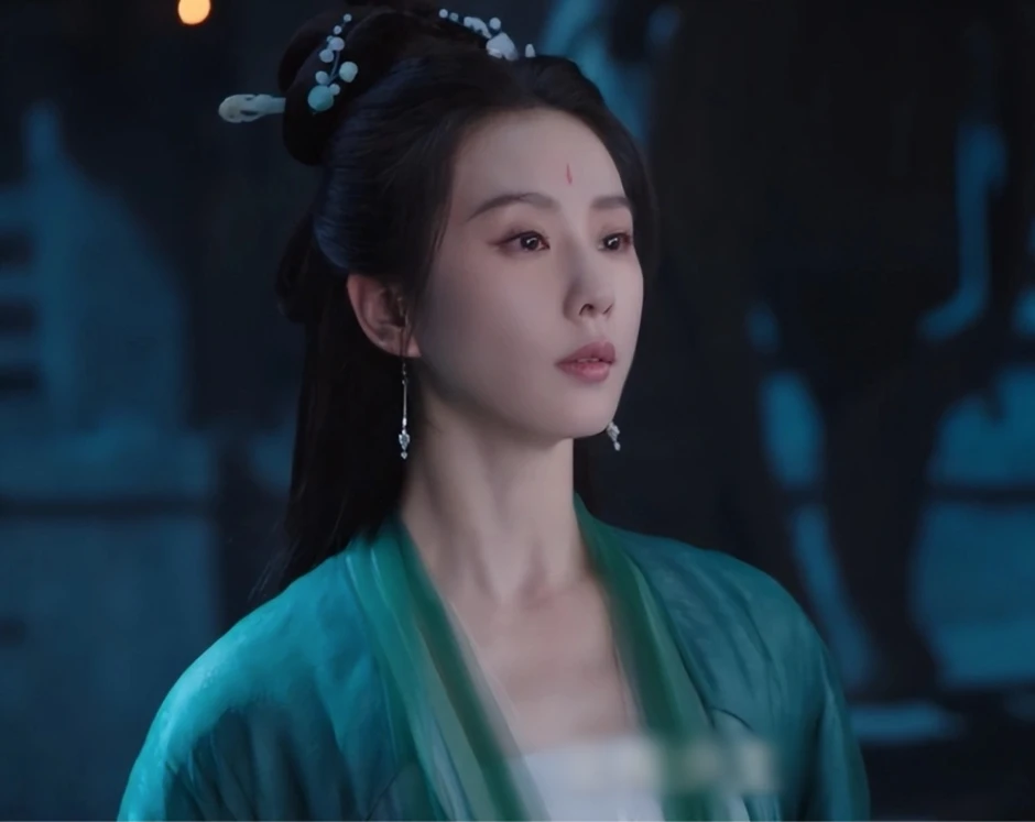 Mỹ nhân 2002 dạy cho Lâm Tâm Như, Châu Tấn một bài học Mỹ nhân 2002 dạy cho Lâm Tâm Như, Châu Tấn một bài học