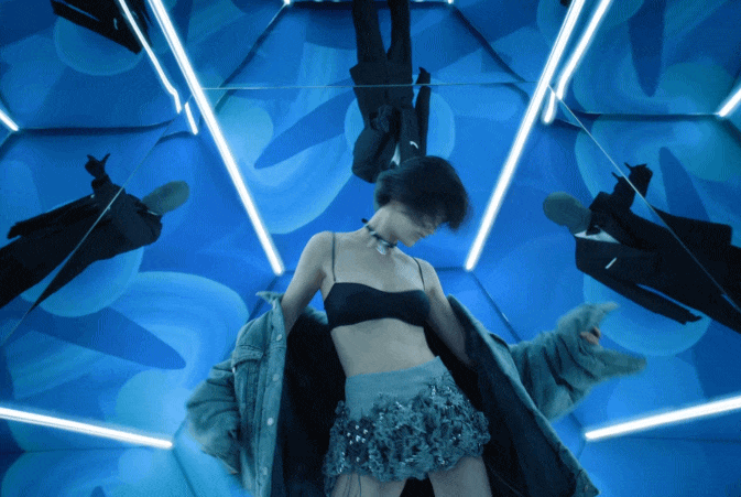 Mỹ nhân đẹp nhất thế giới phát điên vì 1 người đàn ông, ánh mắt càng nhìn càng ám ảnh