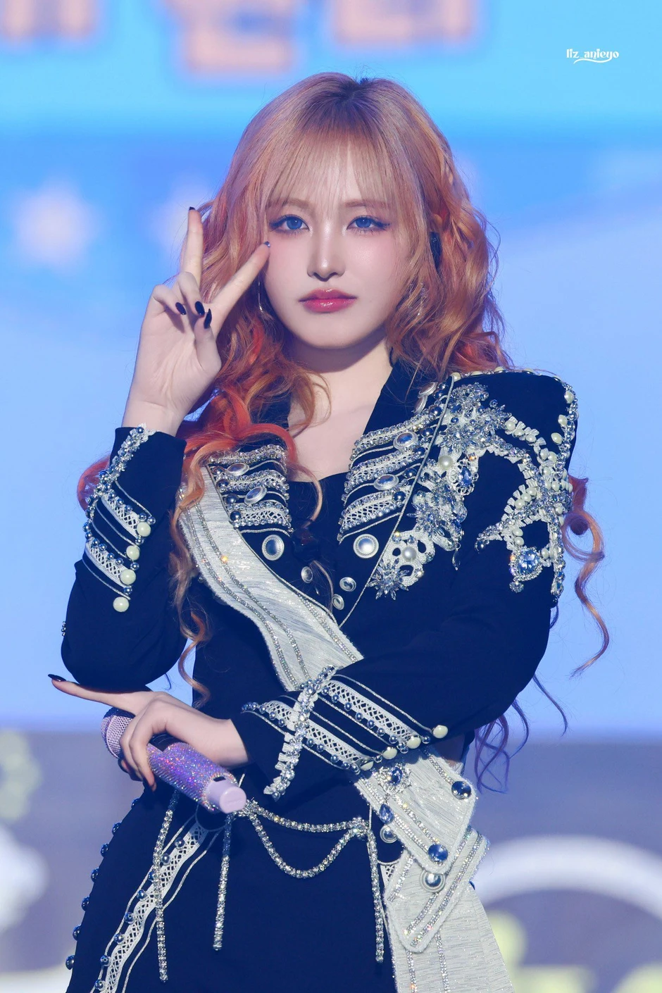 Mỹ nhân lột xác ngoạn mục sau 2 năm, "vịt hoá thiên nga" đến mức không nhận ra