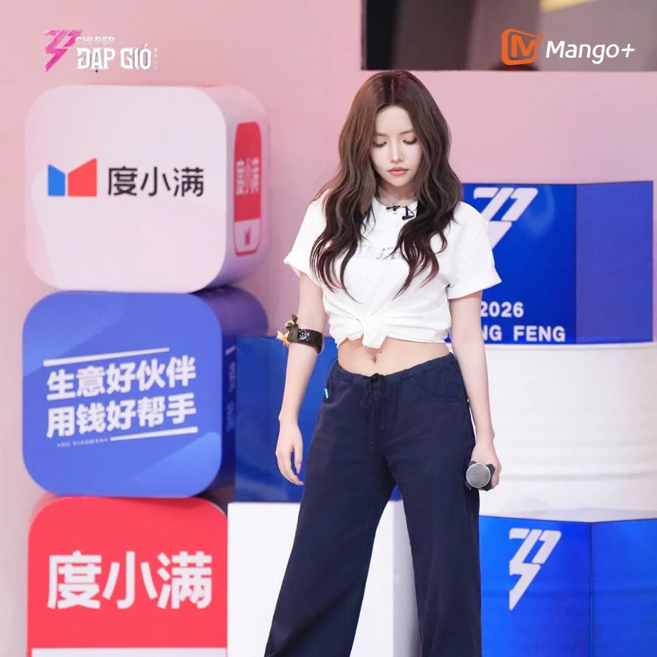 Mỹ nhân tài năng ngang ngửa Trang Pháp, cứ kết hợp với sao Việt là gây sốt