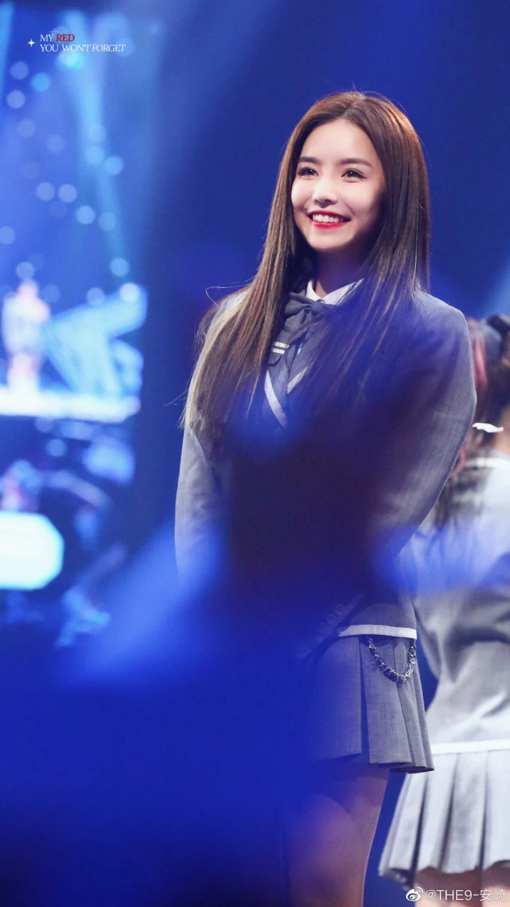 Mỹ nhân tài năng ngang ngửa Trang Pháp, cứ kết hợp với sao Việt là gây sốt