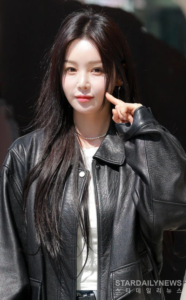 Mỹ nhân U50 đi hát 20 năm vãna trẻ khó tin Mỹ nhân U50 đi hát 20 năm vãna trẻ khó tin