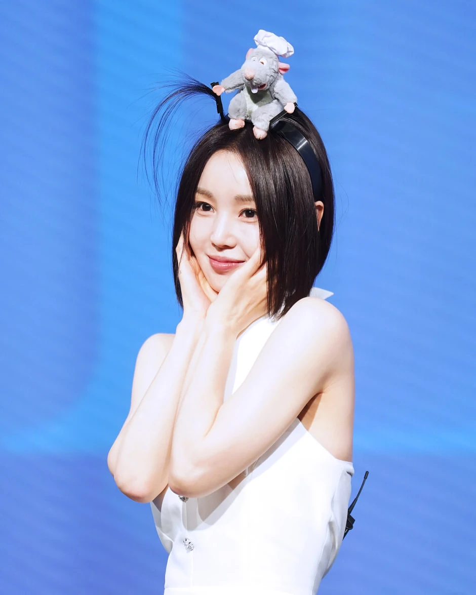 Mỹ nhân U50 đi hát 20 năm vãna trẻ khó tin Mỹ nhân U50 đi hát 20 năm vãna trẻ khó tin