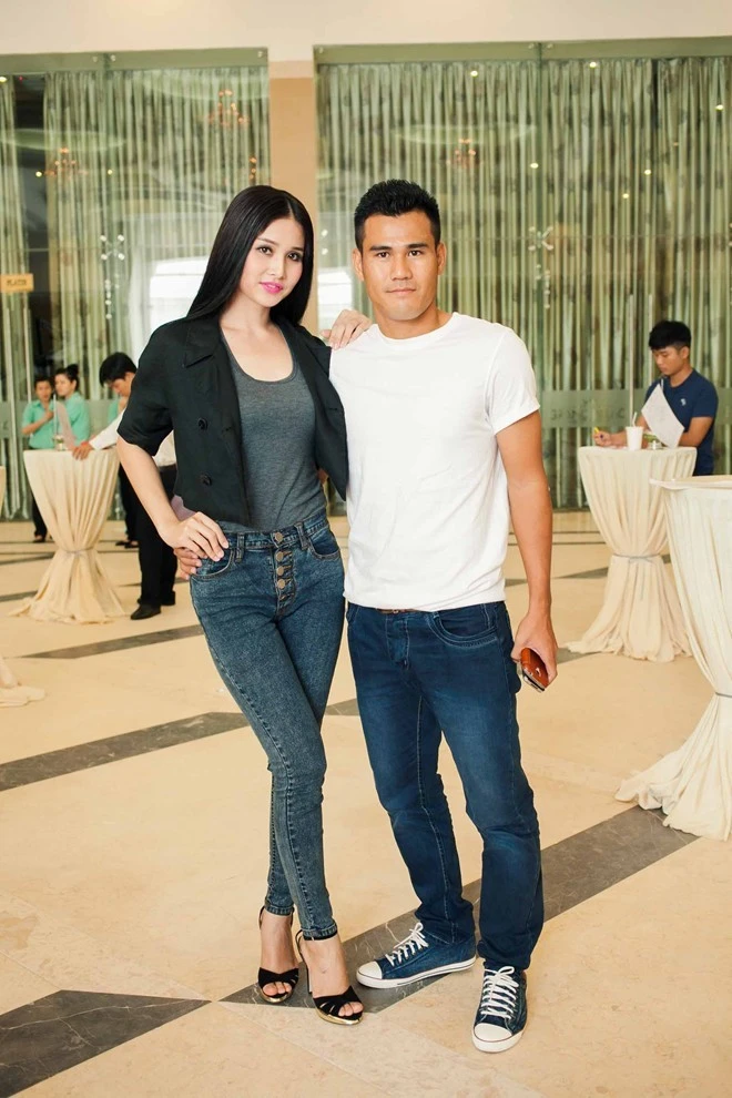 Mỹ nhân Việt ly hôn vì chồng cầu thủ đào hoa, quyết ra đi tay trắng Mỹ nhân Việt ly hôn vì chồng cầu thủ đào hoa, quyết ra đi tay trắng