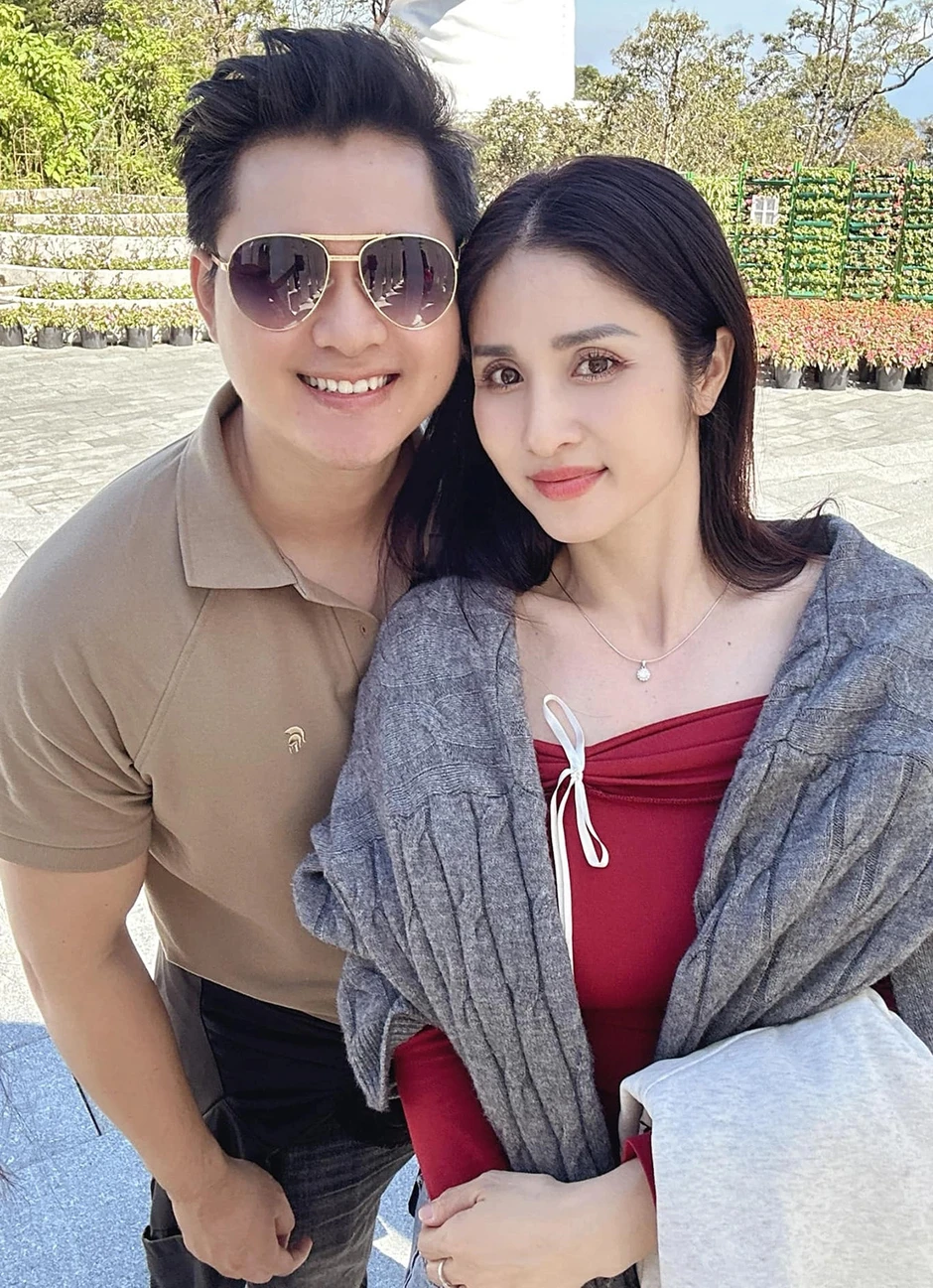 Mỹ nhân Việt ly hôn vì chồng cầu thủ đào hoa, quyết ra đi tay trắng Mỹ nhân Việt ly hôn vì chồng cầu thủ đào hoa, quyết ra đi tay trắng