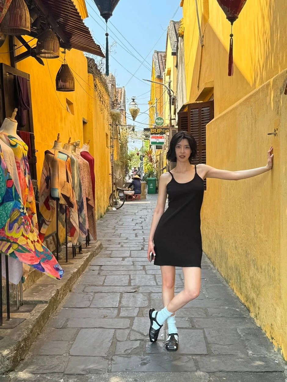 Mỹ nữ Hàn Quốc đổ bộ Hội An