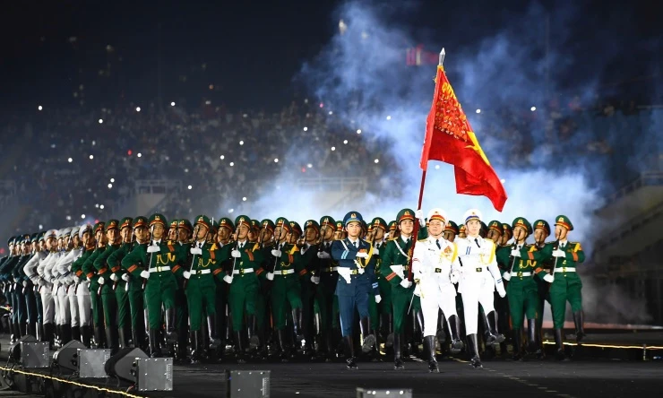 Mãn nhãn màn diễu binh của các lực lượng Công an, Quân đội tại concert Âm vang Tổ quốc