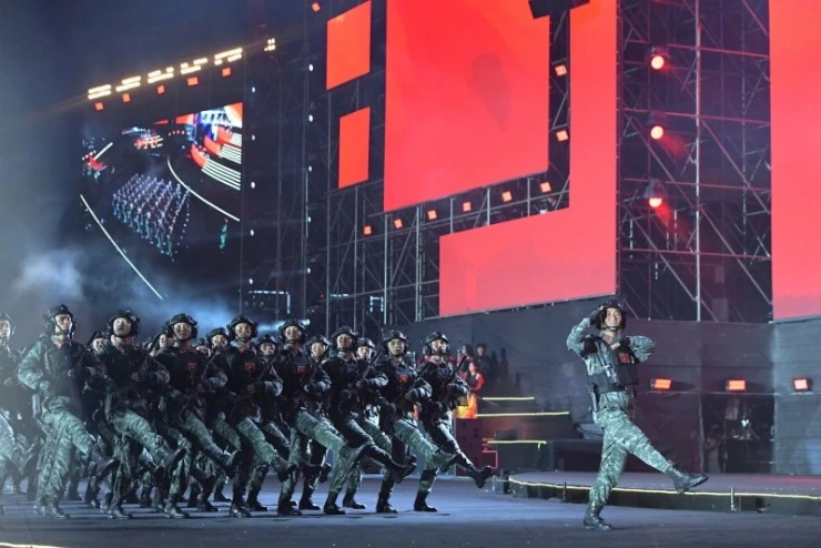 Mãn nhãn màn diễu binh của các lực lượng Công an, Quân đội tại concert Âm vang Tổ quốc