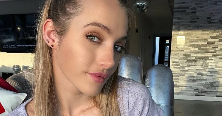 Mẫu nữ 25 tuổi bỏ bằng thần kinh học để làm nội dung 18+, thu nhập hơn 4 tỷ đồng/năm