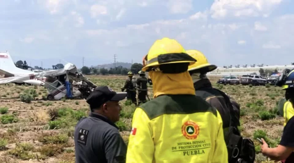 Máy bay rơi ngay sau khi vừa cất cánh, toàn bộ người trong khoang không qua khỏi