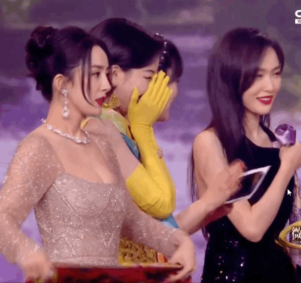 Mối thâm thù của Dương Mịch - Đường Yên