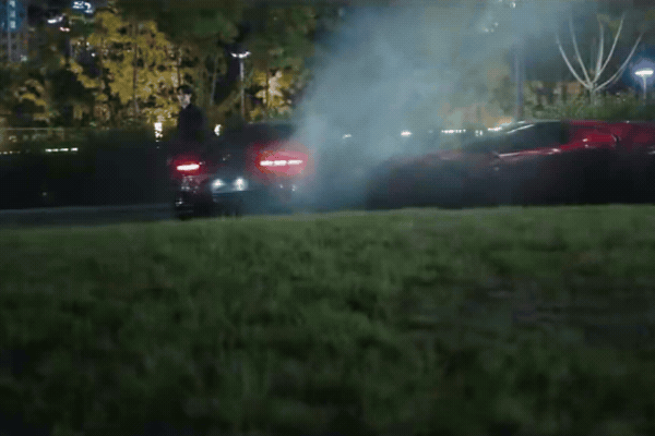 Mọi thứ như hóa điên khi xem Perfect Crown