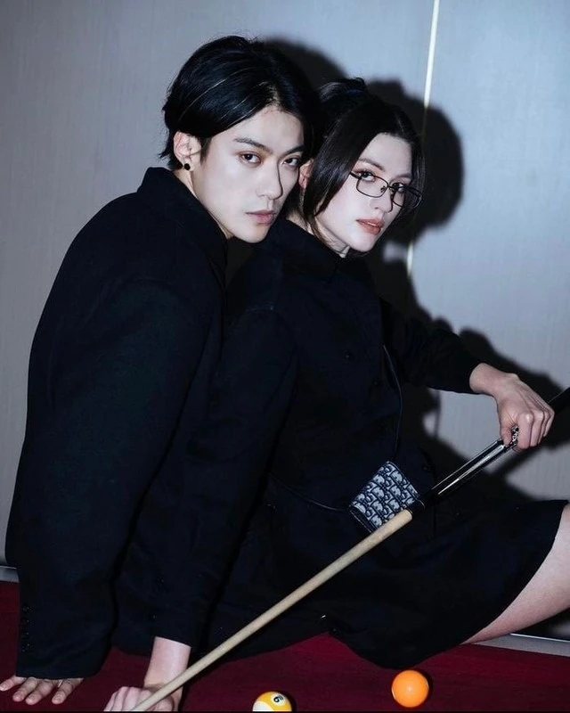 Một Chị Đẹp phi giới tính hẹn hò staff nữ trong show, mất tích suốt 4 tháng hóa ra vì bận đưa "em iu" đi chơi