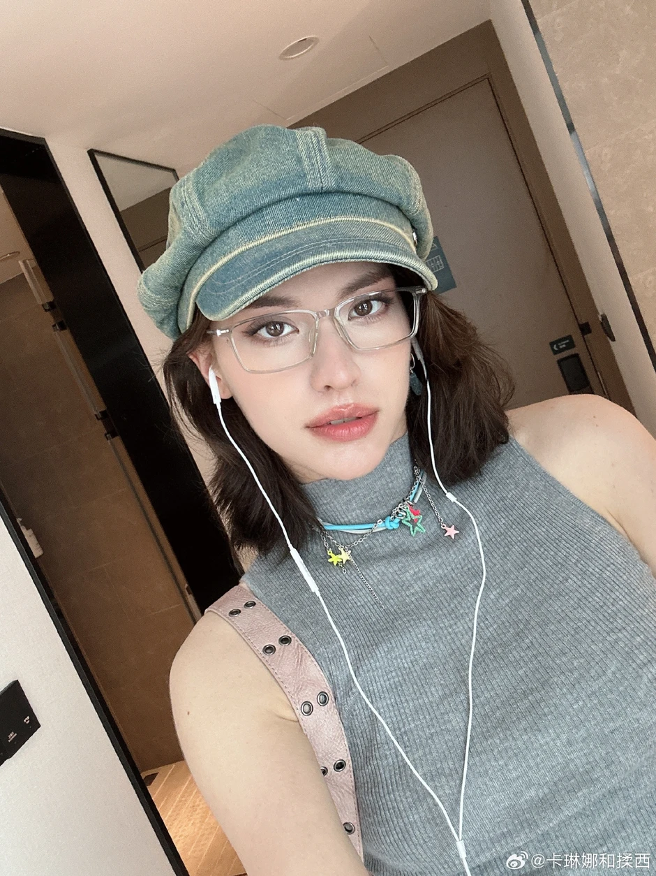 Một Chị Đẹp phi giới tính hẹn hò staff nữ trong show, mất tích suốt 4 tháng hóa ra vì bận đưa "em iu" đi chơi