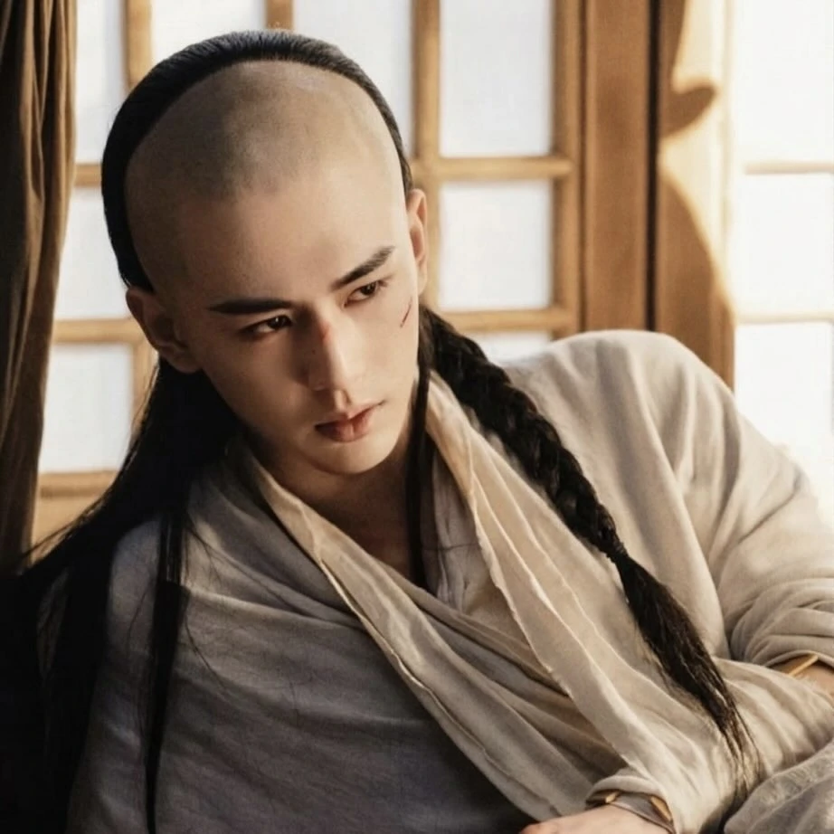 Một tấn kem nền cũng chẳng cứu nổi Trương Lăng Hách Một tấn kem nền cũng chẳng cứu nổi Trương Lăng Hách