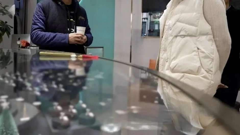 Mua trang sức 750 triệu đồng được giảm giá còn 110 triệu, khách bị chủ tiệm vàng kiện để đòi lại: Tòa án phán quyết bất ngờ Mua trang sức 750 triệu đồng được giảm giá còn 110 triệu, khách bị chủ tiệm vàng kiện để đòi lại: Tòa án phán quyết bất ngờ