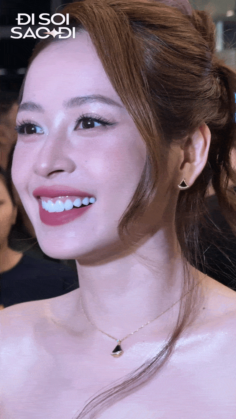 MXH nín thở khi Chi Pu lên đồ đi sự kiện