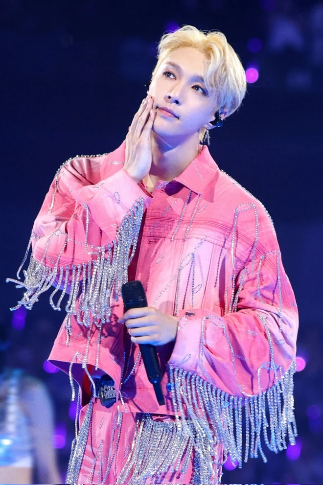 Nam ca sĩ bị Nhà hát quốc gia “cắt sóng”, vừa tổ chức concert 80 nghìn người thì bị phong ấn sự nghiệp