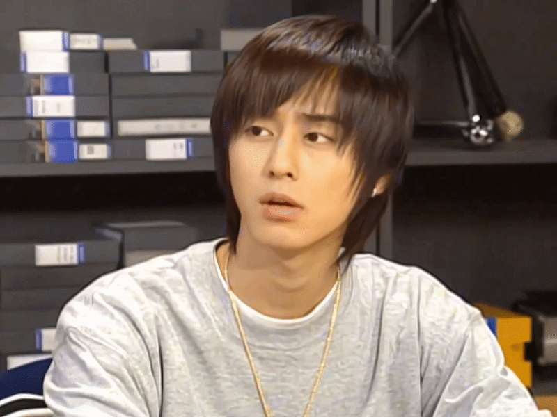 Nam diễn viên 1m8 đẹp nức tiếng rơi từ tầng 11 xuống đất Nam diễn viên 1m8 đẹp nức tiếng rơi từ tầng 11 xuống đất