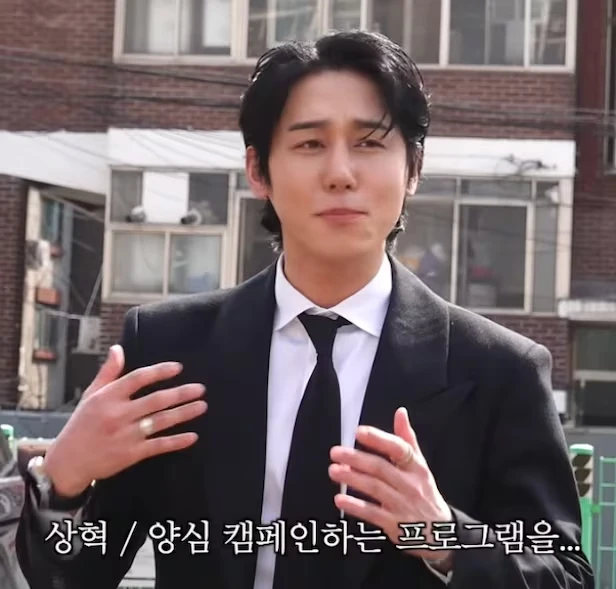 Nam diễn viên 1m8 đẹp nức tiếng rơi từ tầng 11 xuống đất Nam diễn viên 1m8 đẹp nức tiếng rơi từ tầng 11 xuống đất