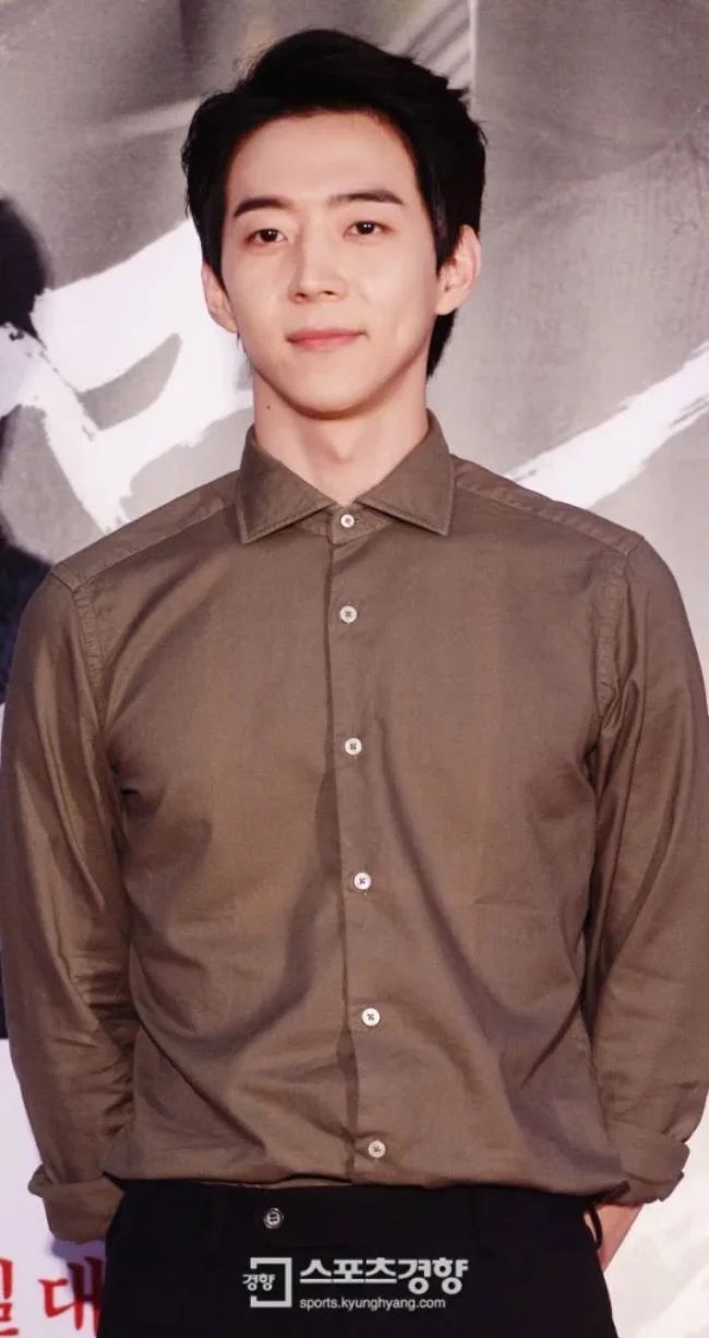 Nam diễn viên biến mất suốt 5 năm qua sau bê bối dùng chất cấm, nay lộ thông tin đã có vợ và con gái 2 tuổi Nam diễn viên biến mất suốt 5 năm qua sau bê bối dùng chất cấm, nay lộ thông tin đã có vợ và con gái 2 tuổi