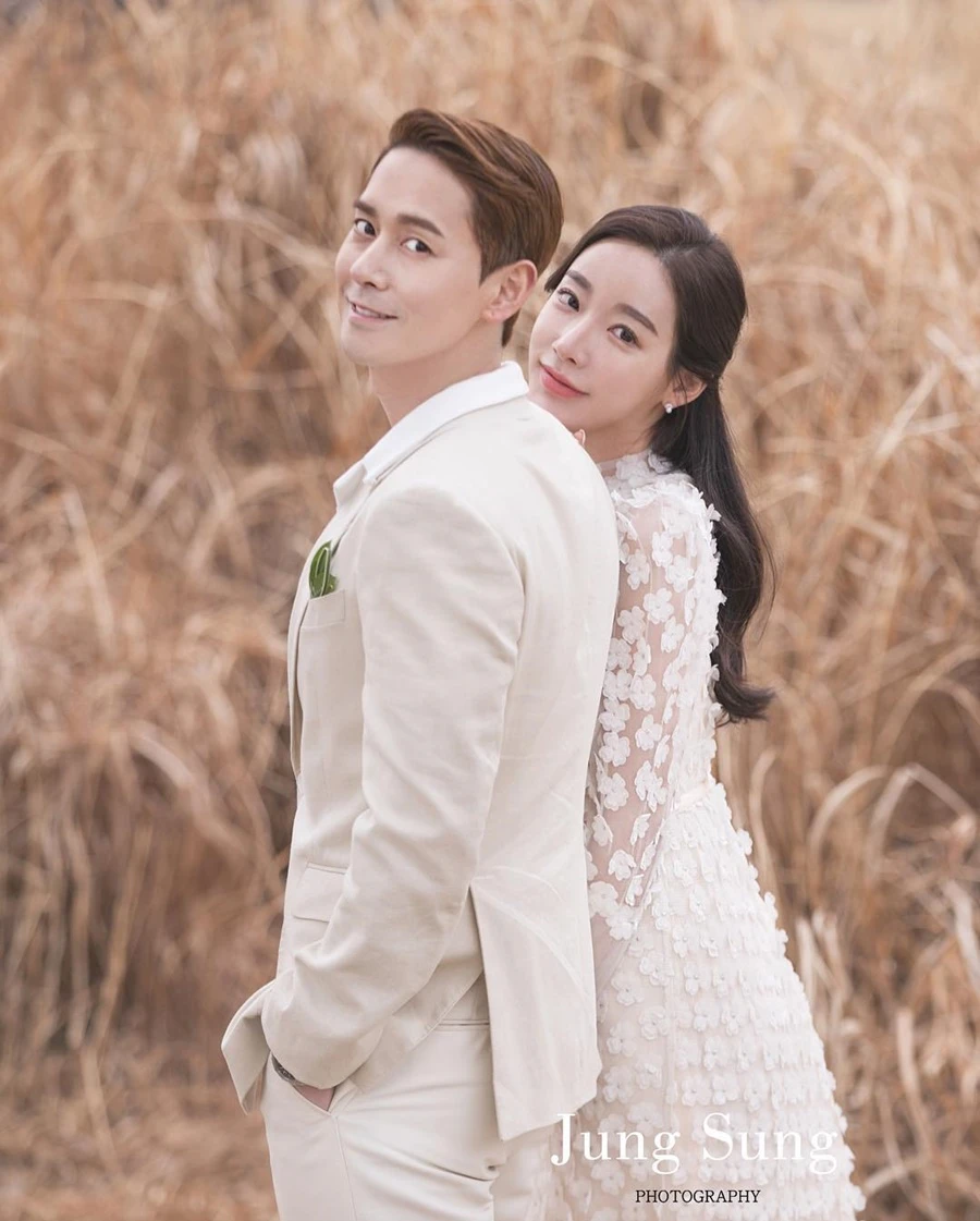 Nam diễn viên ly hôn nữ đại gia đúng dịp kỷ niệm 1 năm ngày cưới, vừa bị cắt sóng vì 1 câu nói của vợ cũ Nam diễn viên ly hôn nữ đại gia đúng dịp kỷ niệm 1 năm ngày cưới, vừa bị cắt sóng vì 1 câu nói của vợ cũ