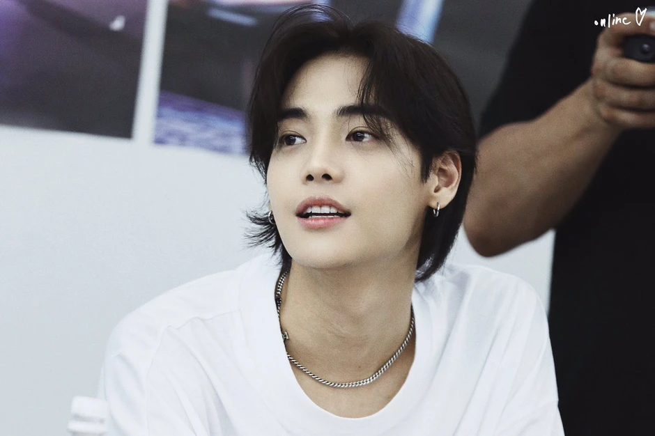 Nam nghệ sĩ đang nổi tiếng thì mất tích, đồng nghiệp lo lắng "chỉ cần còn sống đâu đó là được rồi" Nam nghệ sĩ đang nổi tiếng thì mất tích, đồng nghiệp lo lắng "chỉ cần còn sống đâu đó là được rồi"