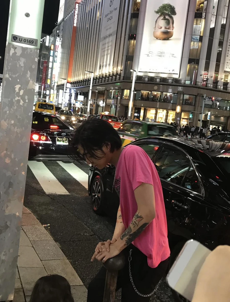 Nam nghệ sĩ đang nổi tiếng thì mất tích, đồng nghiệp lo lắng "chỉ cần còn sống đâu đó là được rồi" Nam nghệ sĩ đang nổi tiếng thì mất tích, đồng nghiệp lo lắng "chỉ cần còn sống đâu đó là được rồi"