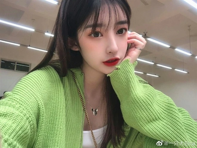 Nàng thơ 1999 sinh con cho thiếu gia nhưng bị ruồng bỏ: Giờ bể nợ bị kiện ra tòa, phải ra siêu thị bán quần áo 12 tiếng mưu sinh