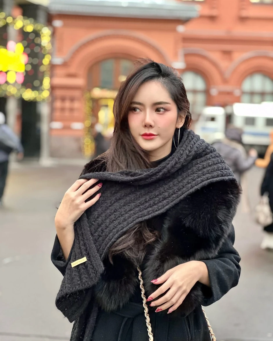 Ngâm bồn nước đá vì sức khoẻ, hot girl đáp trả hoài nghi "làm màu"