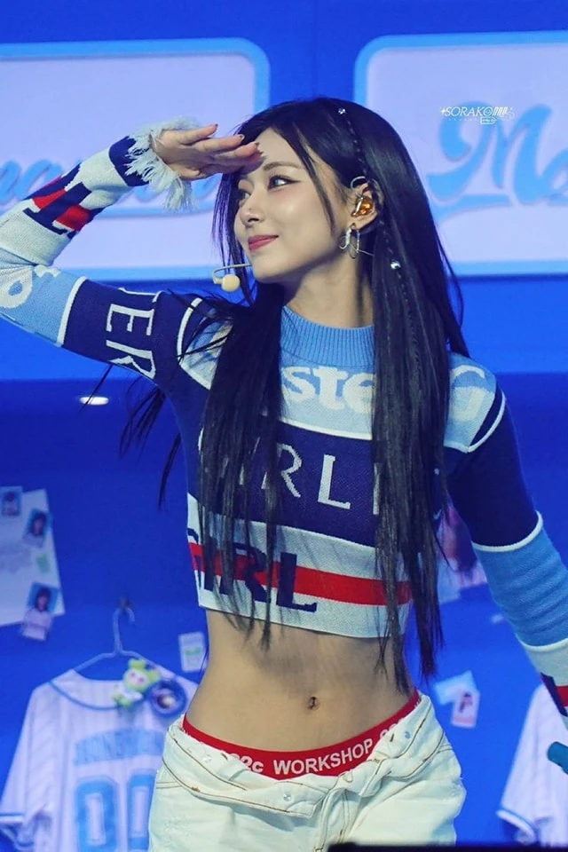 Ngoại hình gây choáng của mỹ nhân 11 lần lọt top đẹp nhất thế giới, nhan sắc "chống flop" là có thật Ngoại hình gây choáng của mỹ nhân 11 lần lọt top đẹp nhất thế giới, nhan sắc "chống flop" là có thật