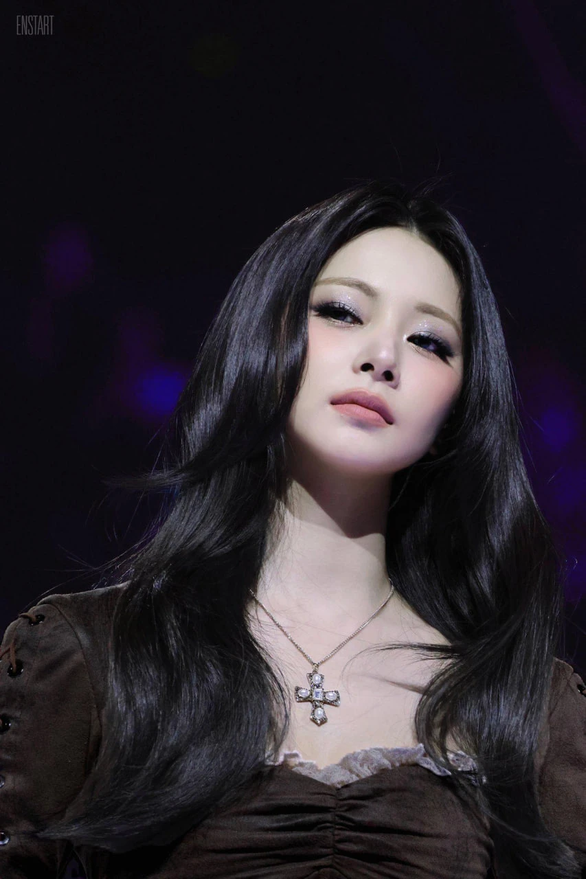 Ngoại hình gây choáng của mỹ nhân 11 lần lọt top đẹp nhất thế giới, nhan sắc "chống flop" là có thật Ngoại hình gây choáng của mỹ nhân 11 lần lọt top đẹp nhất thế giới, nhan sắc "chống flop" là có thật