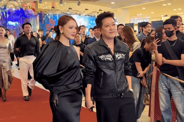 Nhã Phương đã làm gì với gương mặt của mình vậy?