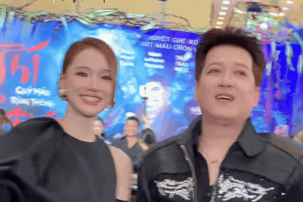 Nhã Phương đã làm gì với gương mặt của mình vậy?