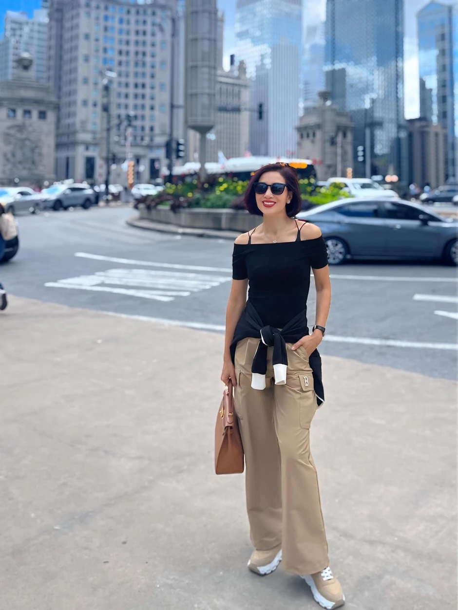 Nhan sắc "cô thư ký xinh đẹp" sở hữu biệt thự 200 tỷ, sinh 2 con cho đại gia vẫn có nhiều người theo đuổi