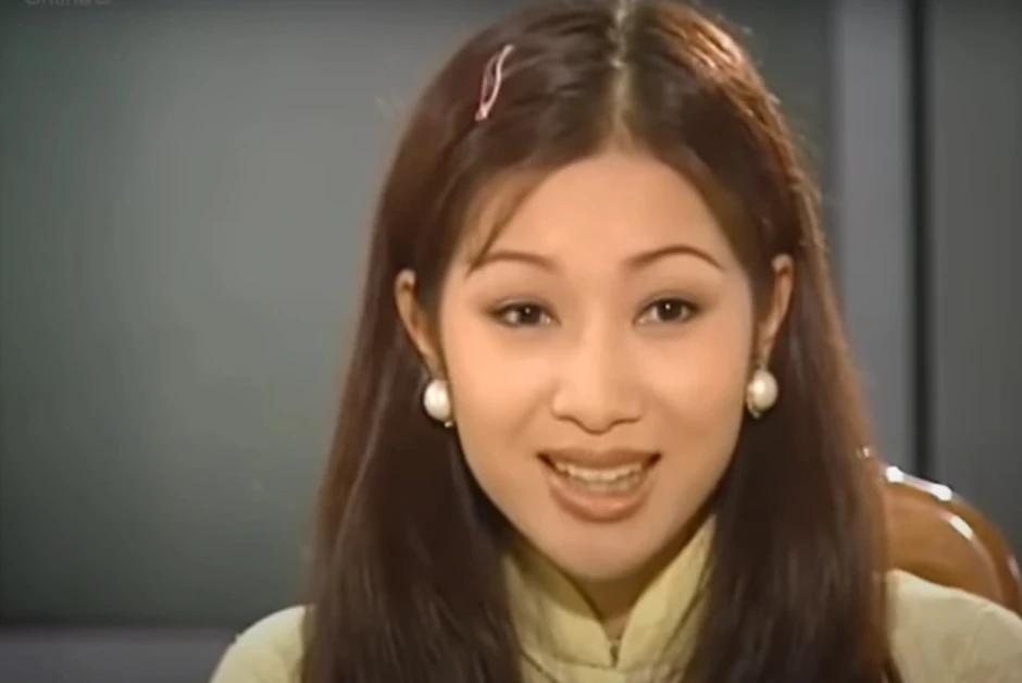 Nhan sắc "cô thư ký xinh đẹp" sở hữu biệt thự 200 tỷ, sinh 2 con cho đại gia vẫn có nhiều người theo đuổi