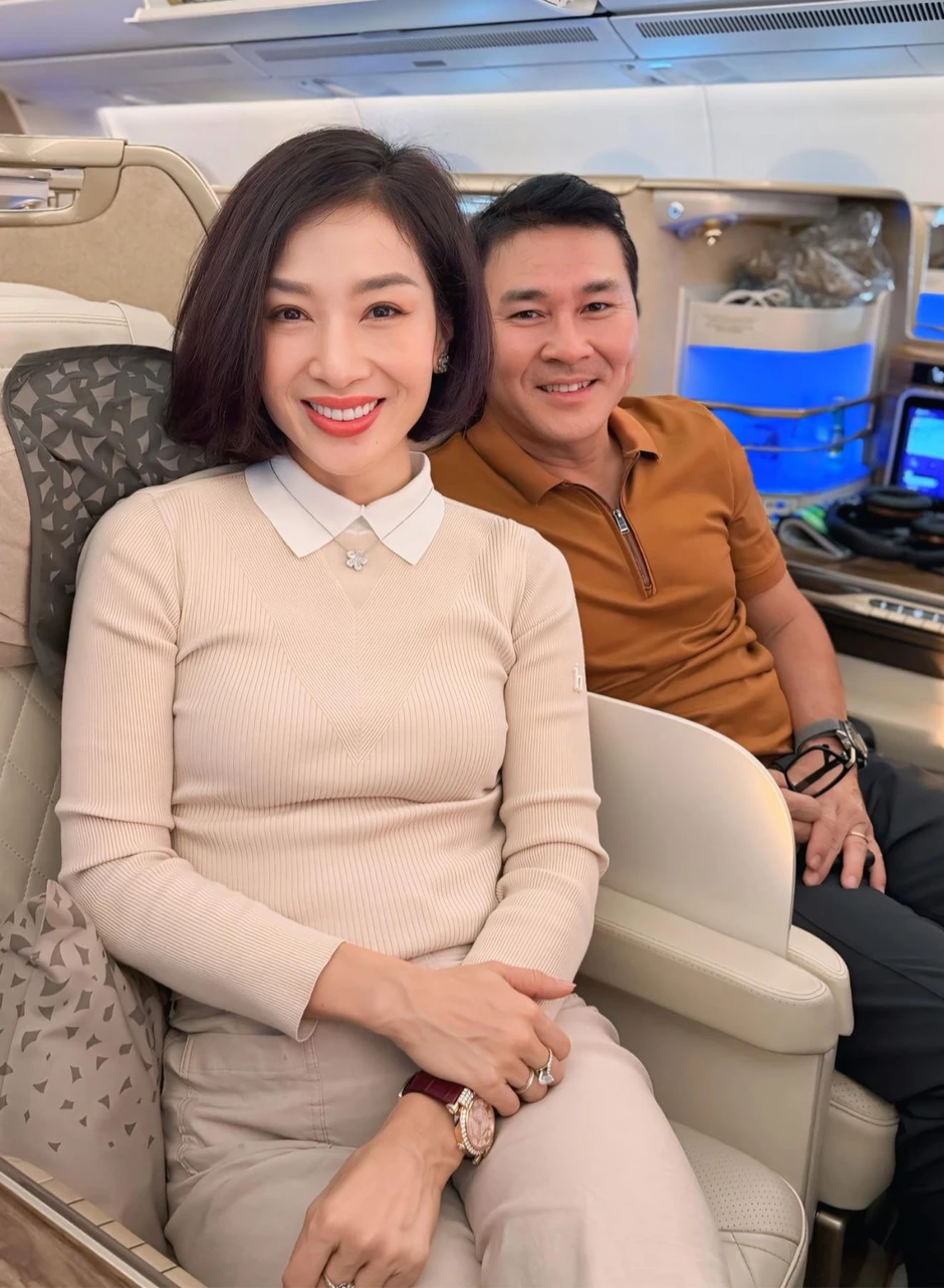 Nhan sắc "cô thư ký xinh đẹp" sở hữu biệt thự 200 tỷ, sinh 2 con cho đại gia vẫn có nhiều người theo đuổi