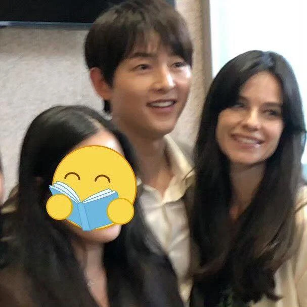 Nhan sắc thật của vợ Song Joong Ki