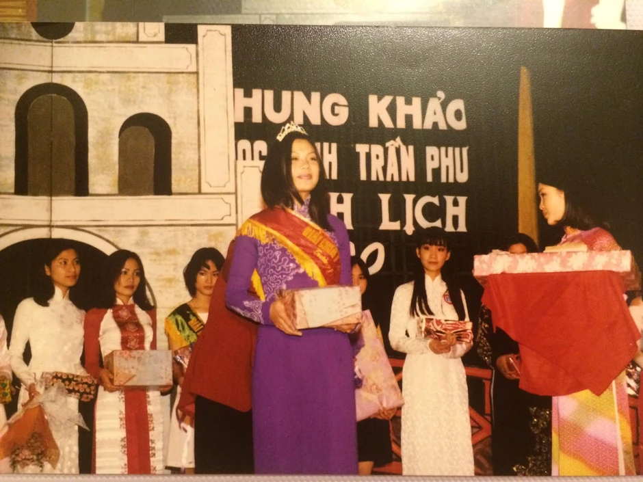 Nhan sắc thời trẻ người phụ nữ khiến nam NSND là Cục trưởng si mê suốt nhiều năm Nhan sắc thời trẻ người phụ nữ khiến nam NSND là Cục trưởng si mê suốt nhiều năm