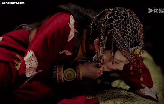 Nhìn Bành Tiểu Nhiễm để hiểu sách giáo khoa diễn xuất là gì