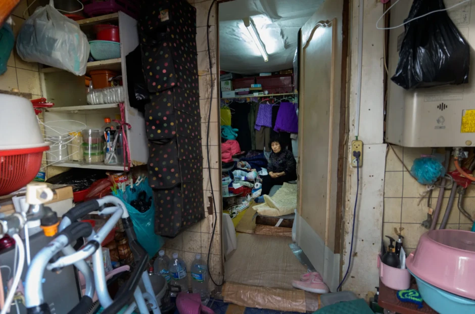 Những kiếp người “ký sinh” trong khu nhà giàu Gangnam (Seoul): Phía sau sự hào nhoáng của giới siêu giàu Hàn Quốc Những kiếp người “ký sinh” trong khu nhà giàu Gangnam (Seoul): Phía sau sự hào nhoáng của giới siêu giàu Hàn Quốc