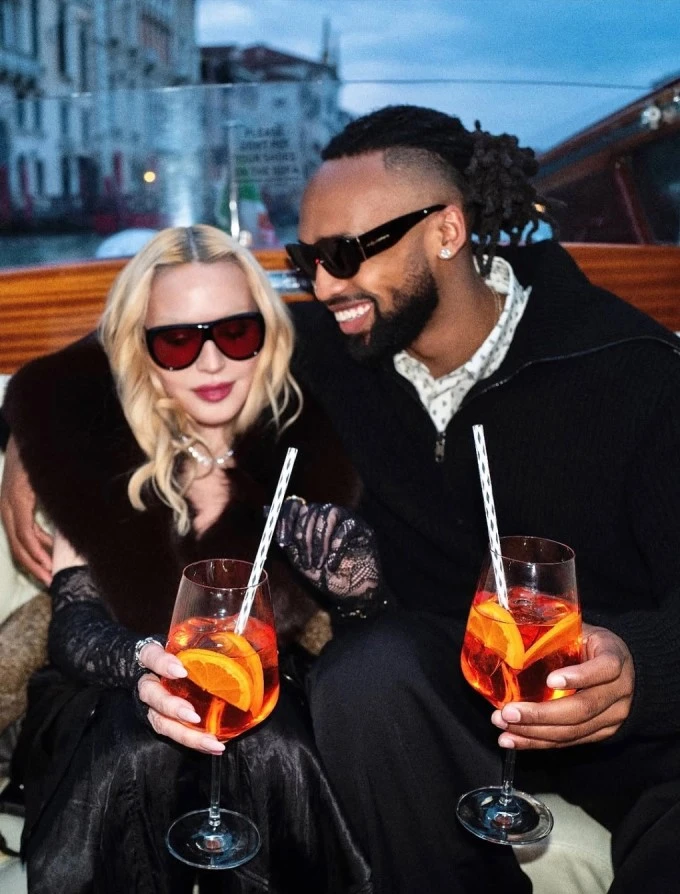 Những mối tình cô - cháu ngọt ngào, vượt thị phi của Hollywood