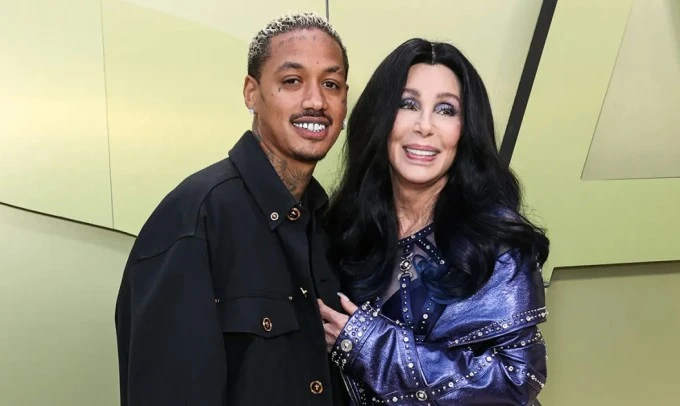 Những mối tình cô - cháu ngọt ngào, vượt thị phi của Hollywood