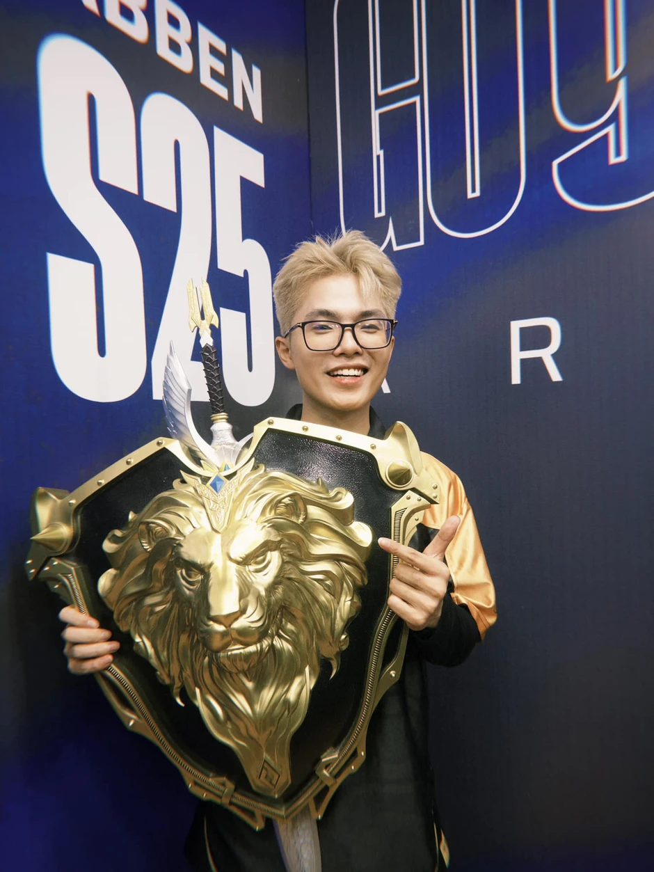 Những "tượng đài" rời đi, kịch bản nào cho tương lai của Liên Quân Mobile Việt?