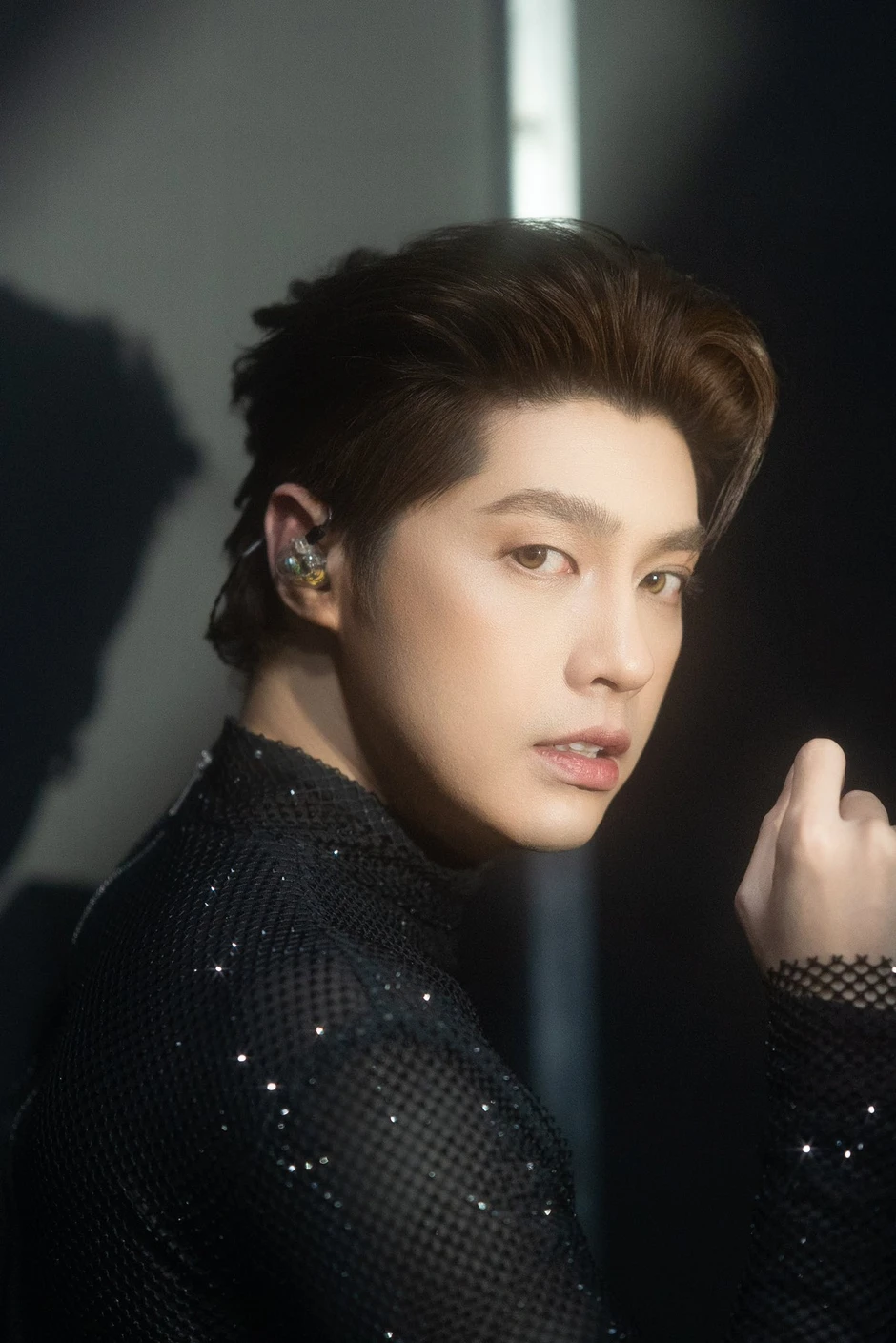 Noo Phước Thịnh lộ tin nhắn riêng tư với chàng trai người Trung Quốc