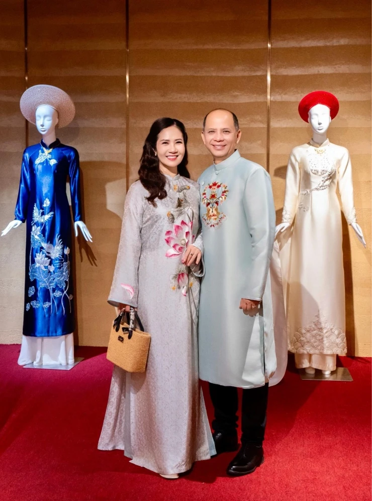 NSƯT 49 tuổi mới sinh con thứ 4 được chồng diễn viên hết mực yêu chiều là ai? NSƯT 49 tuổi mới sinh con thứ 4 được chồng diễn viên hết mực yêu chiều là ai?