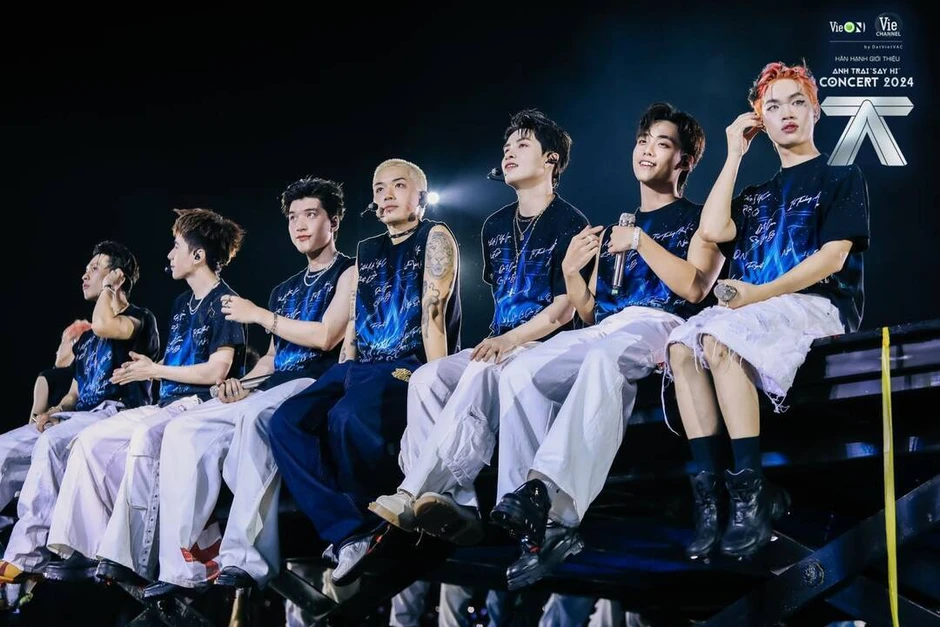 NSX Anh Trai Say Hi đăng bài xin lỗi