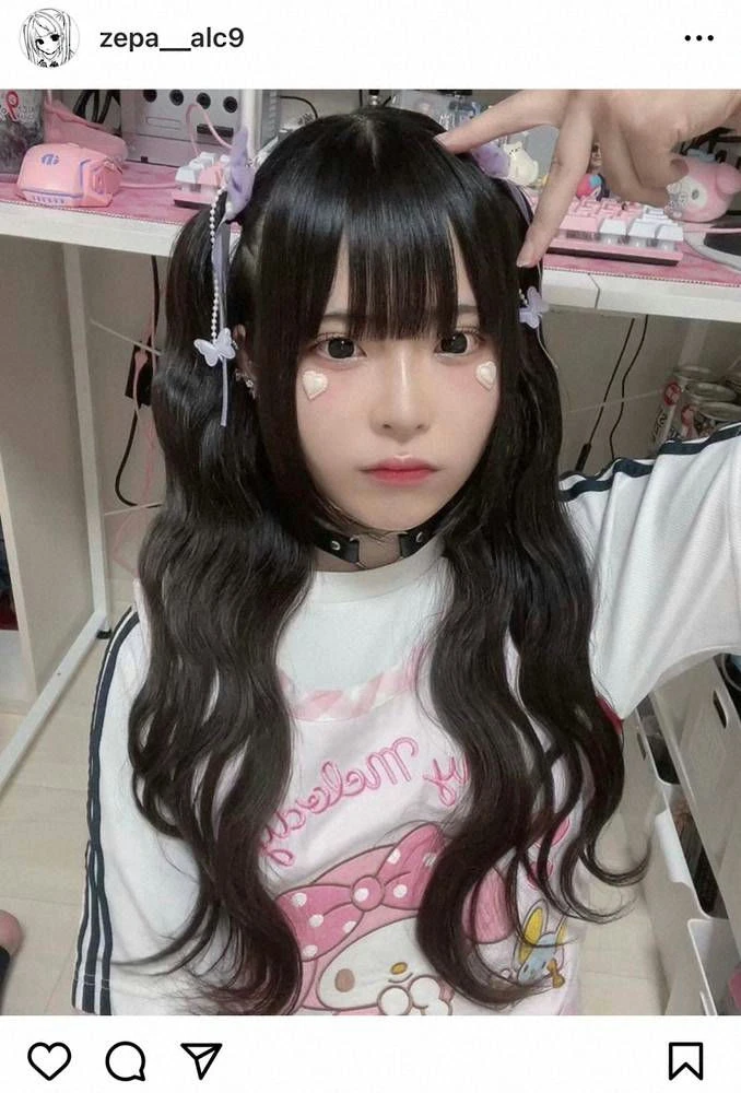 Nữ ca sĩ qua đời đột ngột ở tuổi 26, nhìn lại những khoảnh khắc xinh đẹp lúc sinh thời mà xót xa