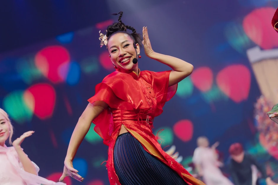 Nữ ca sĩ Việt thú nhận: Tôi không thể hát nhép